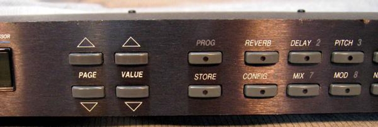 Image sur Alesis Quadraverb multi-effects processor. sn QV1122440.