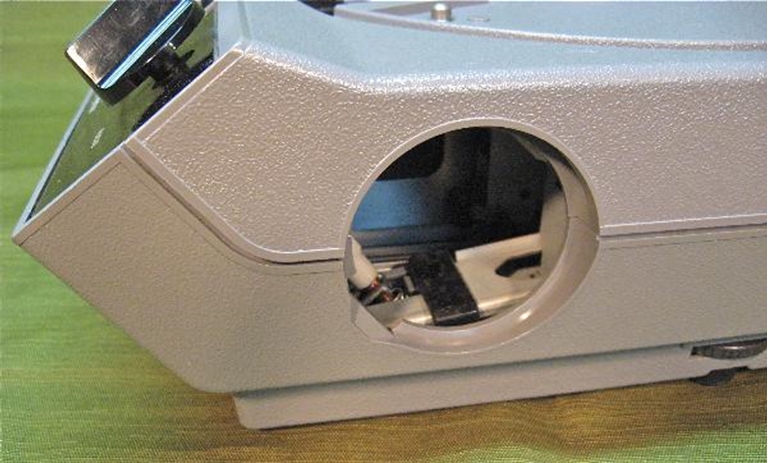 Image sur Kodak Ektagraphic III E 35mm Slide Projector