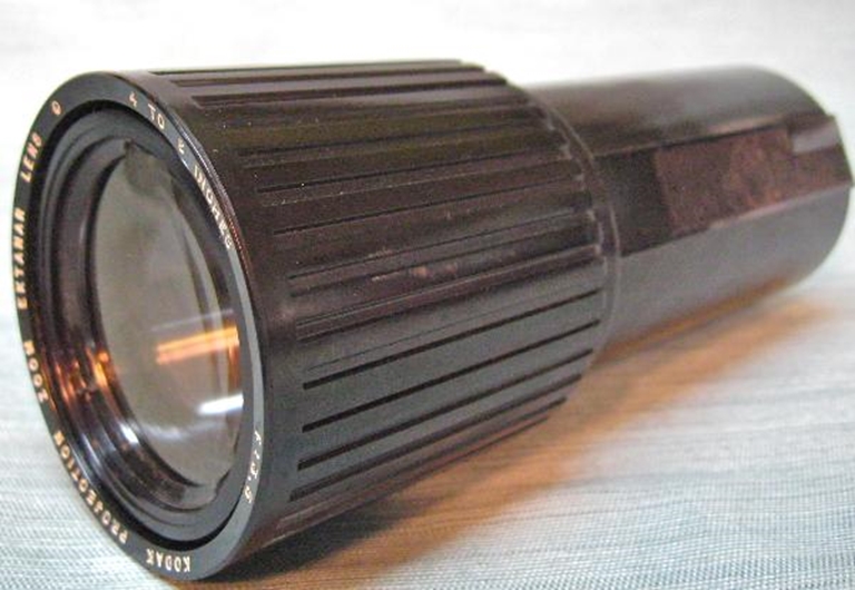 Image sur Kodak Ektanar 4-6" Zoom, f:3.5 
