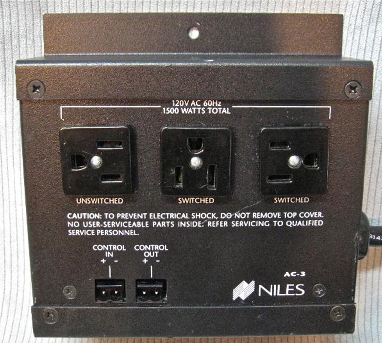 Afbeelding van Niles AC-3, AC power strip