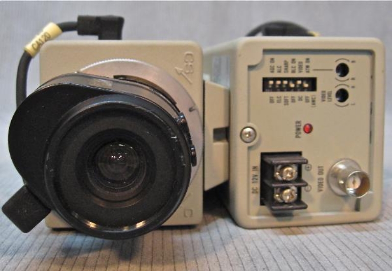 Image sur Panasonic WV-CP412 Cameras (For Parts or Repair)