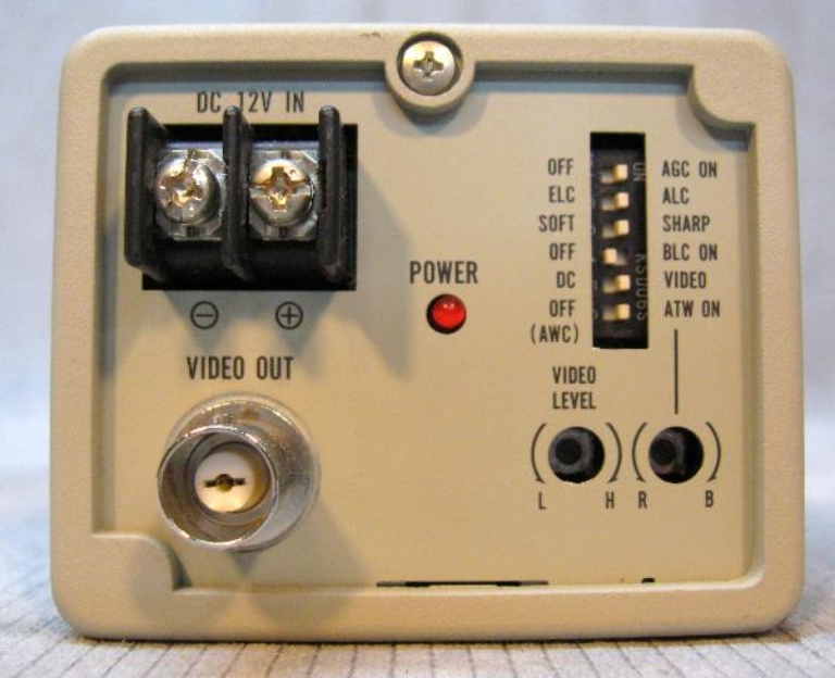 Image sur Panasonic WV-CP412 Cameras (For Parts or Repair)