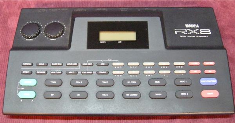 Image sur Yamaha RX8 Drum Machine