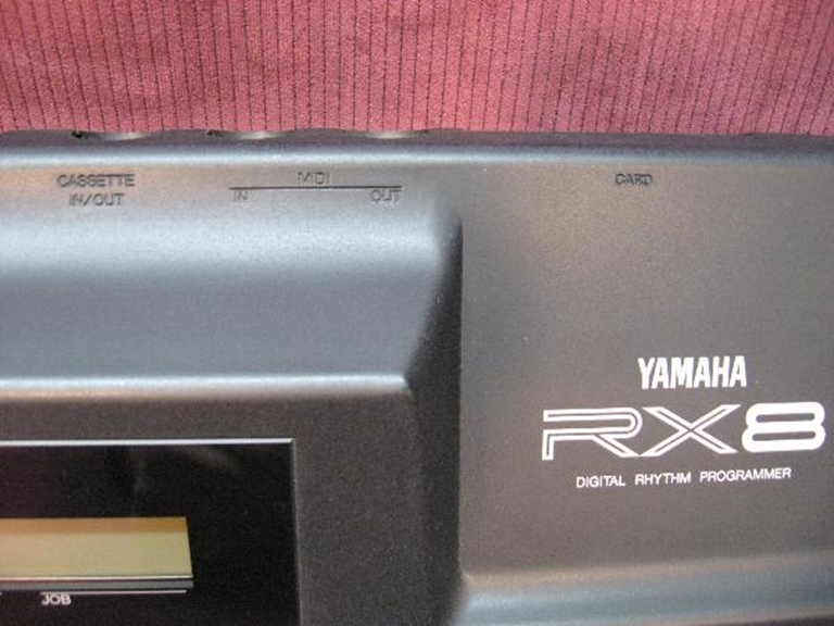 Image sur Yamaha RX8 Drum Machine