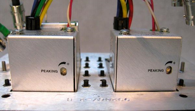 Image sur Extron DAV DAS MAAP  Modules with Wall plate