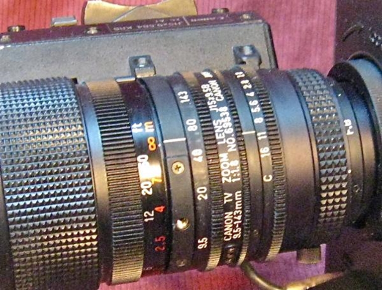 Afbeelding van Sharp XC-A1 3 Tube Camera w Canon J15x9.5, for Parts.
