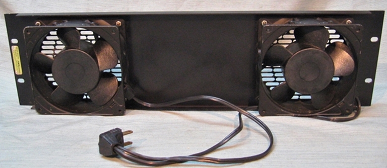 Image sur Middle Atlantic Exhaust Fan Kit (KO-AWFP2 type)