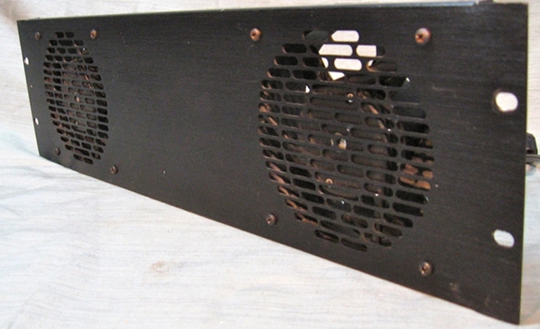 Image sur Middle Atlantic Exhaust Fan Kit (KO-AWFP2 type)