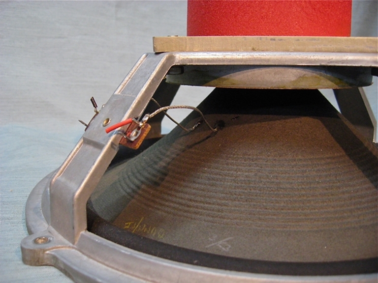 Image sur Wharfedale 12" Woofer, Red Magnet,from W60 cabinet