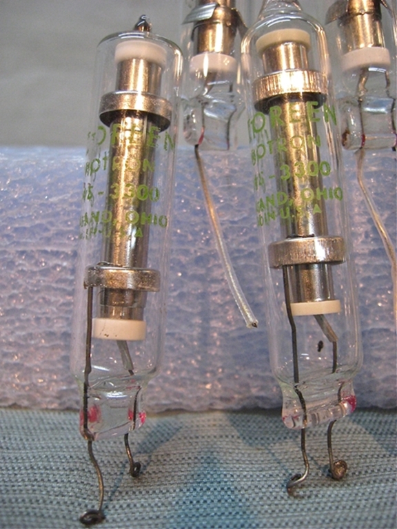 Image sur Lot of  Victoreen GV4S-3300 Tubes