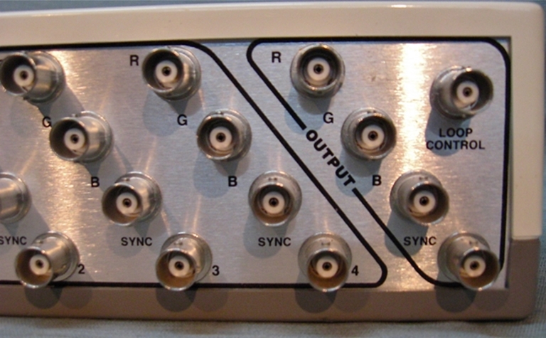 Image sur Extron SW4