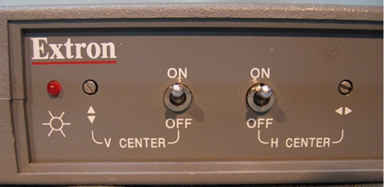 Afbeelding van Extron RGB 120 9 Pin Analog to RGBHV video