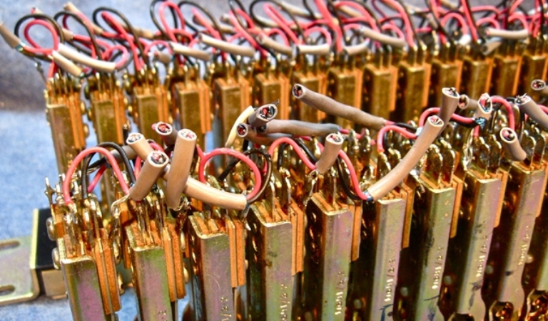 Image sur ADC/SwitchCraft Balanced, Switching Longframe Patch Panels, Close out prices.