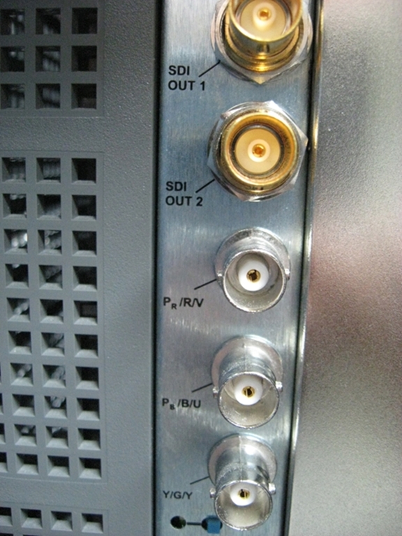 Image sur Ross DAC-9213-PVM SDI to RGB/Component converter