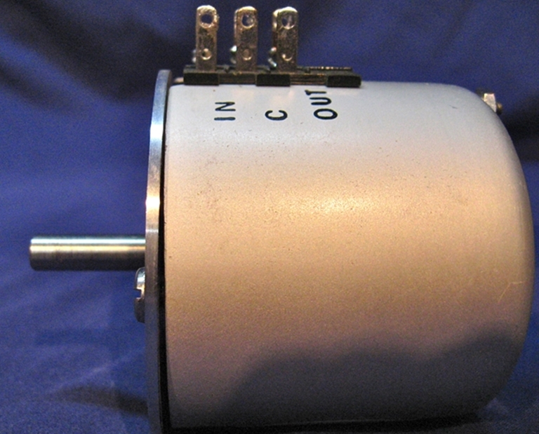 Image sur Tech Lab LA.831.5.C Stepped Attenuators, sn8704.