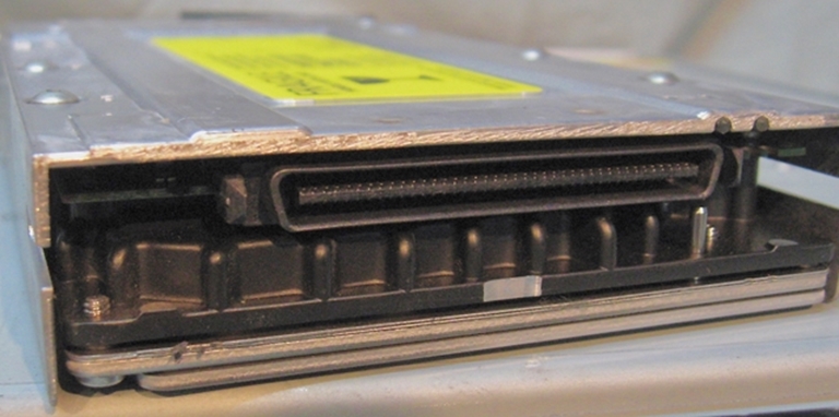 Image sur Rorke Data Media Dock Ultra 320 Frame w 8 removable drives