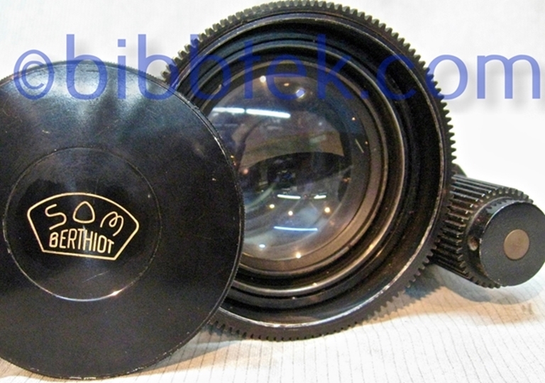 Afbeelding van SOM Berthiot Television Zoom Lens.
