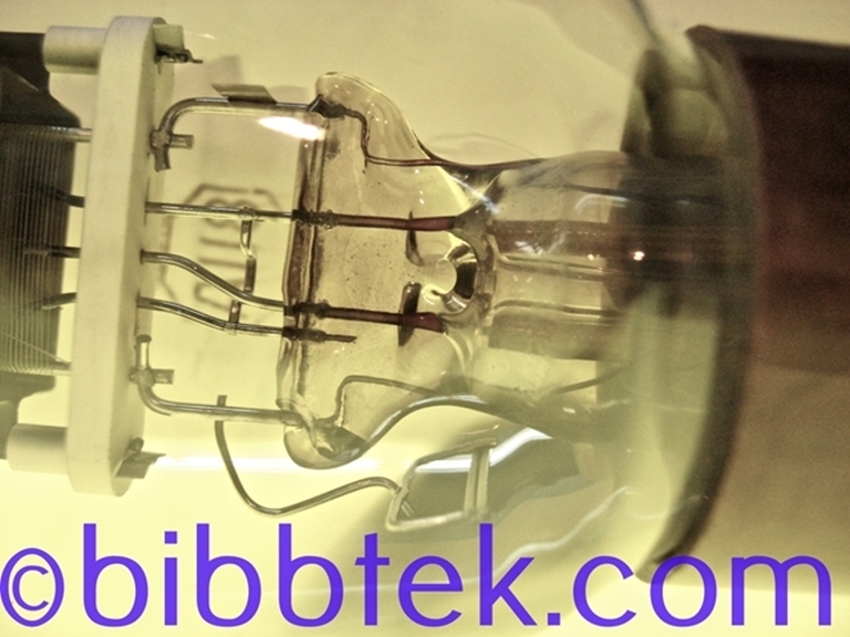 Afbeelding van Amperex 811A Transmitter tube #0113, NOS, tests good.