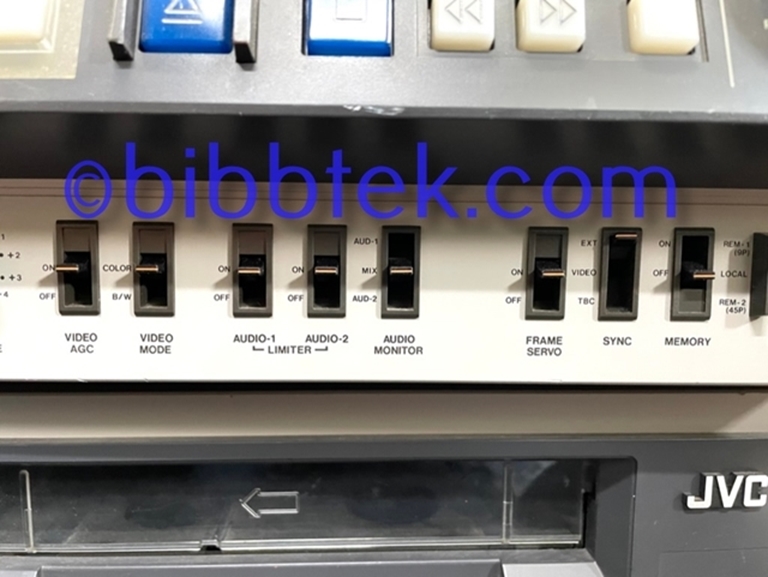 Image sur JVC CR850U Umatic Editing Recorders (Pair)
