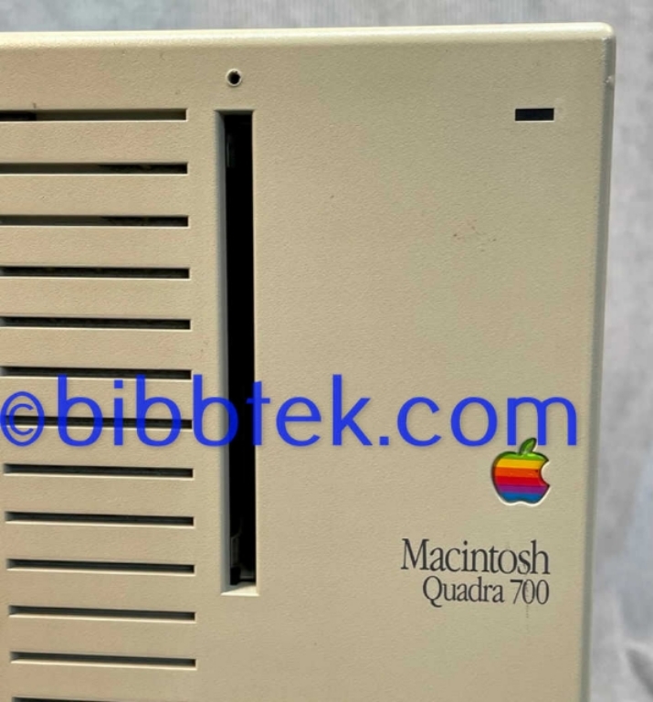 Image sur Apple mac Quadra 700 computer.