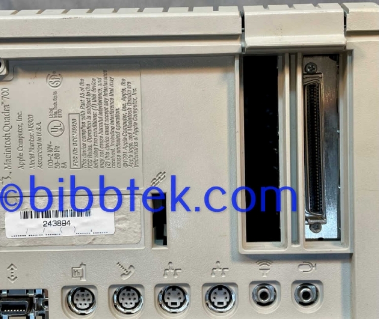 Image sur Apple mac Quadra 700 computer.