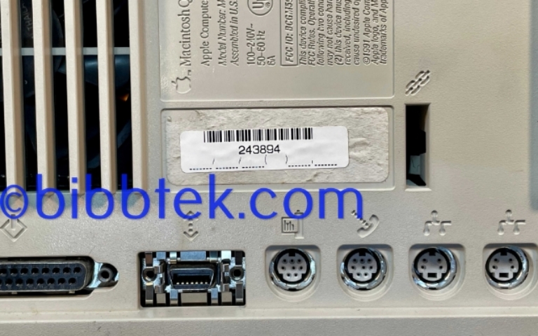 Image sur Apple mac Quadra 700 computer.